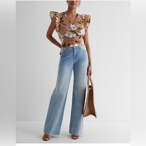 Express Floral V-Neck Flutter Sleeve Ruched Top in size XS